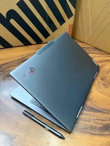 LENOVO THINKPAD X1 YOGA  3 ème Gén 8